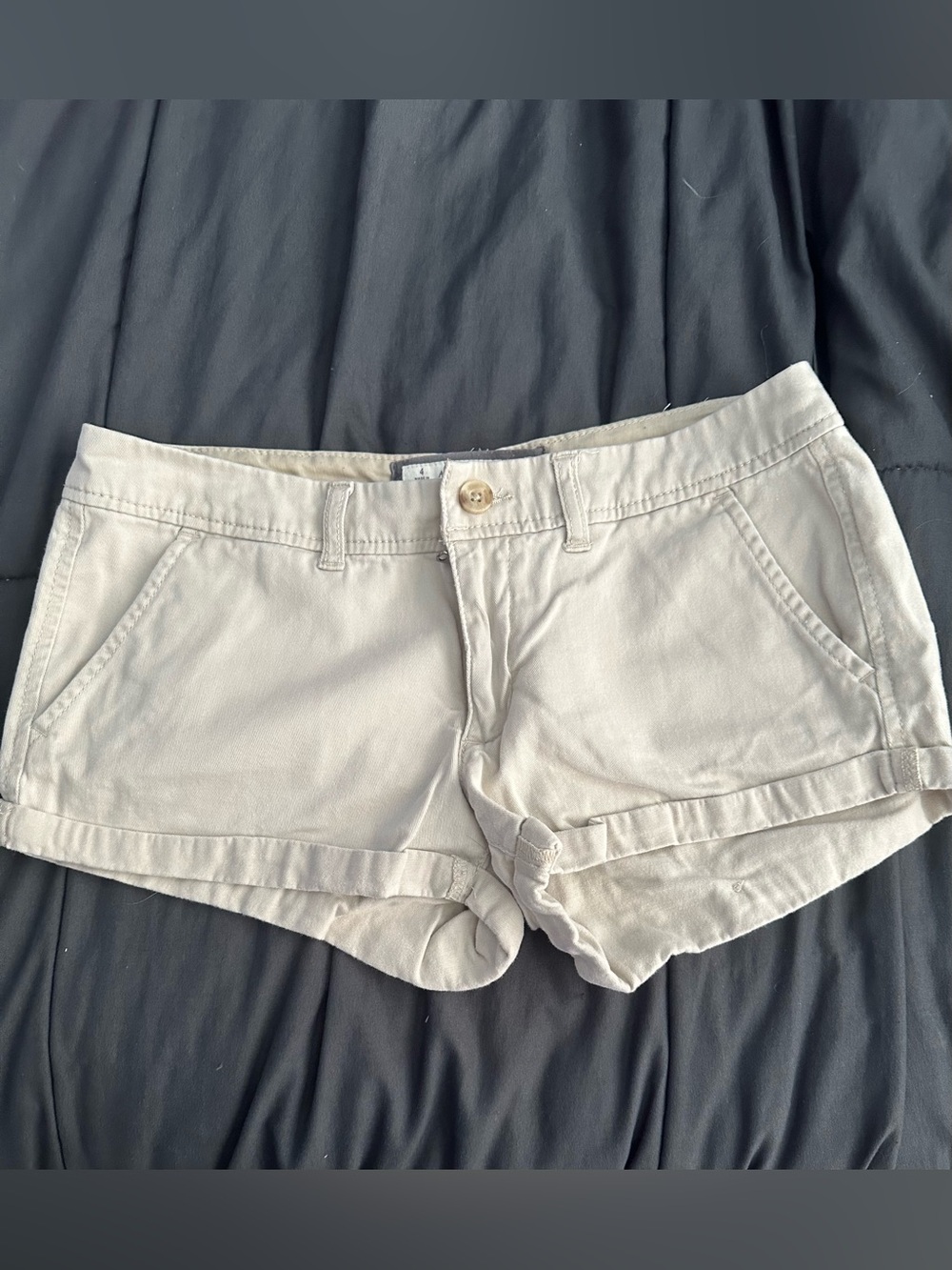 Abercrombie & Fitch Light Beige Low-Rise Women's Shorts Size 4